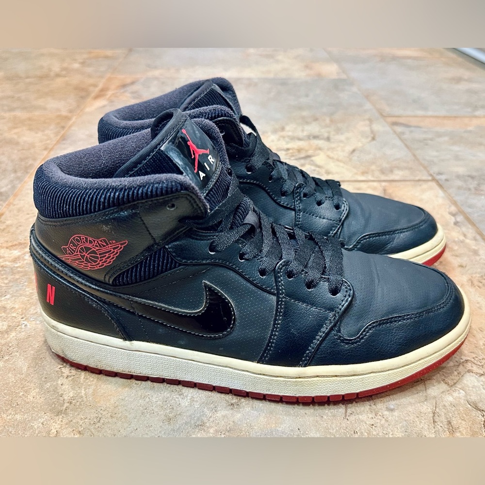 Nike Jordan 1 Retro Mid-bred 2018